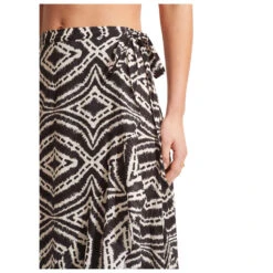 Seafolly Women's Zanzibar Wrap Skirt - Skirt 7 Seafolly Women's Zanzibar Wrap Skirt - Skirt -Maloja Arme Shop seafolly womens zanzibar wrap skirt skirt detail 3